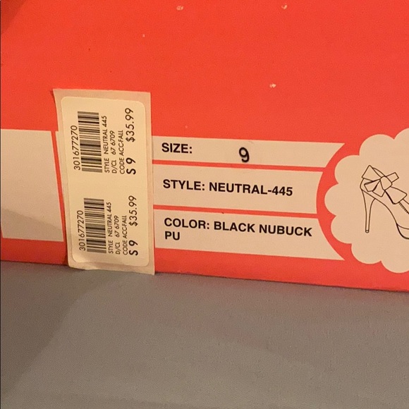 Suede heels with bows - Picture 6 of 7